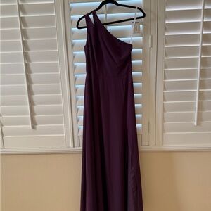 💜 David’s Bridal One-Shoulder Bridesmaid Dress – Size 4 – NWT 💜